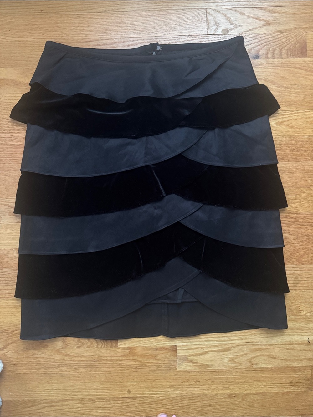 Cachet Black Layered Velvet-Trim Midi Skirt
